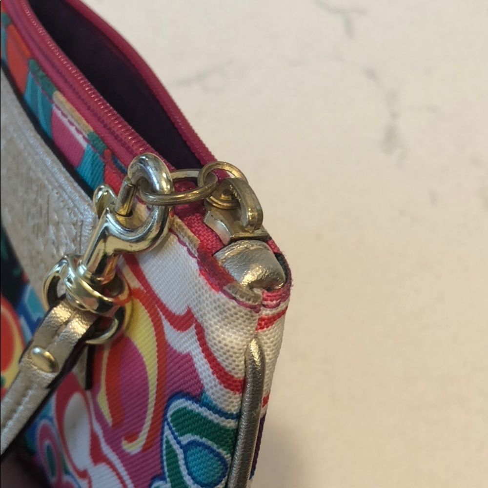 Coach wristlet - Picture 4 of 4